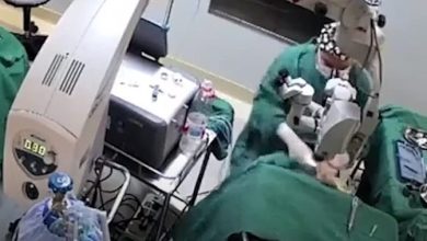 Chinese surgeon hitting a female patient during a surgery on her eyes