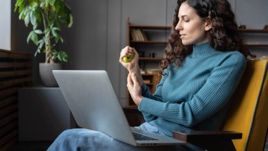 Beware of using the computer mouse for a long time.