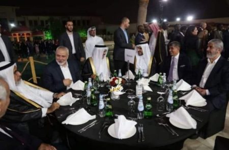 Failed attempts to demonize Hamas leaders with old photos from a ceremony in Qatar (Watch)