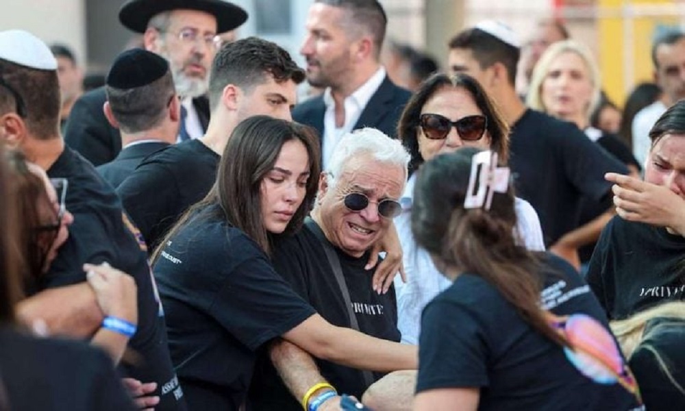 The families of seven Israeli soldiers killed in Khan Younis accused army leadership of gross negligence and using unarmored vehicles.