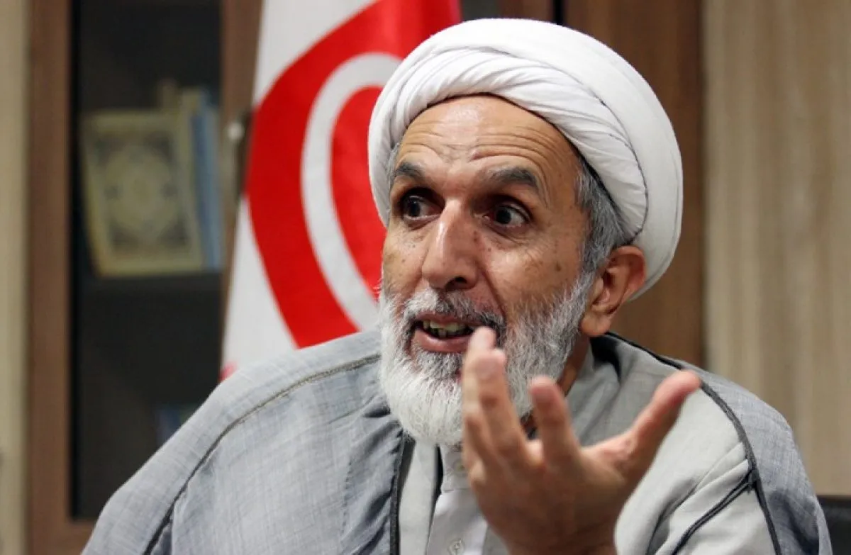 رجل الدين الإيراني مهدي طائب watanserb.com