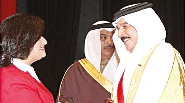 هشام علي حسن نجل الاعلامية البحرينية الراحلة كريمة زيداني
