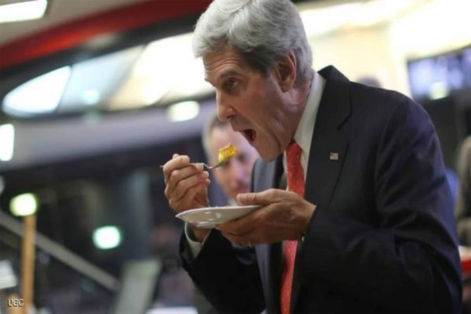 كيري يأكل الكنافة watanserb.com