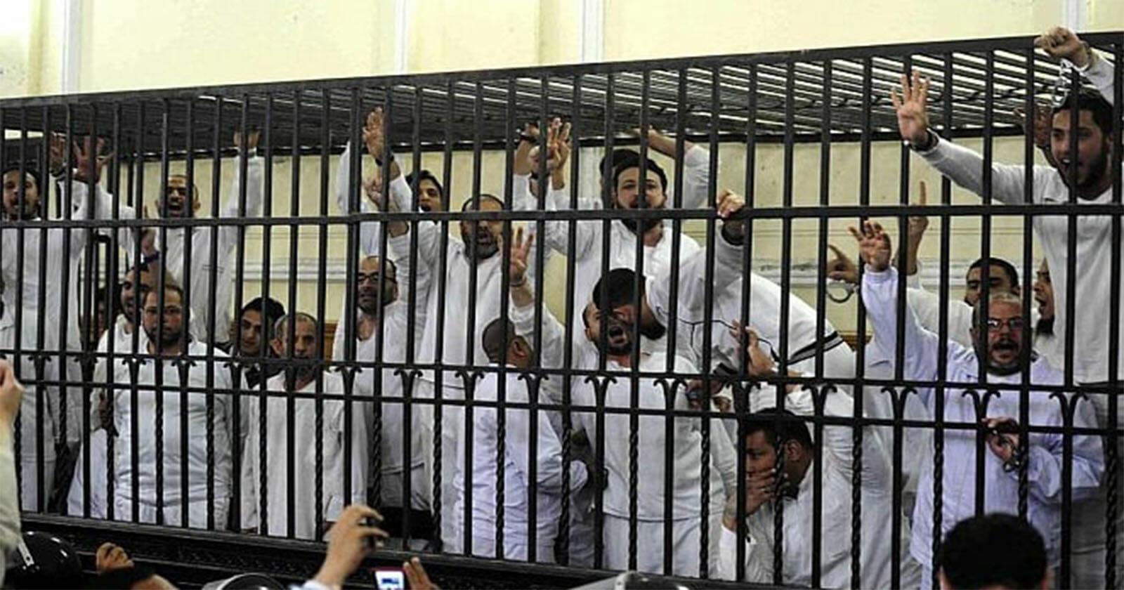تعذيب أنصار مرسي watanserb.com
