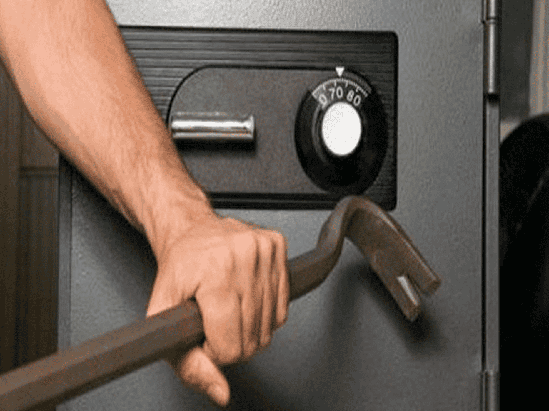 امام مسجد يسرق watanserb.com