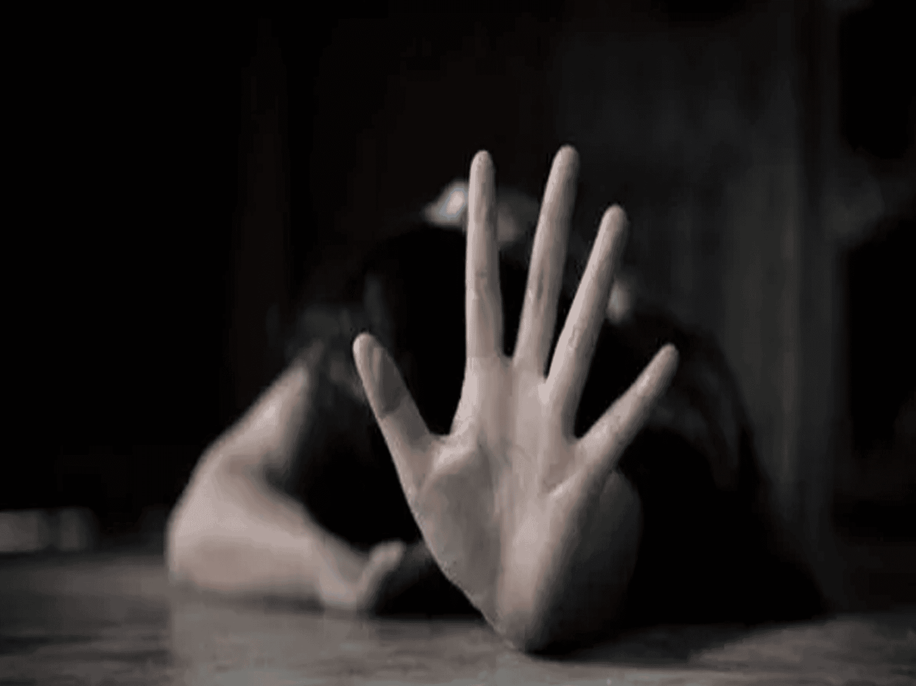 اغتصاب فتاة داخل سيارة watanserb.com