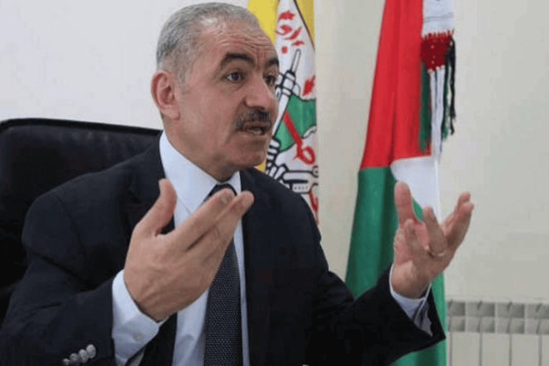 قيادي بفتح السلطة ستنهار watanserb.com