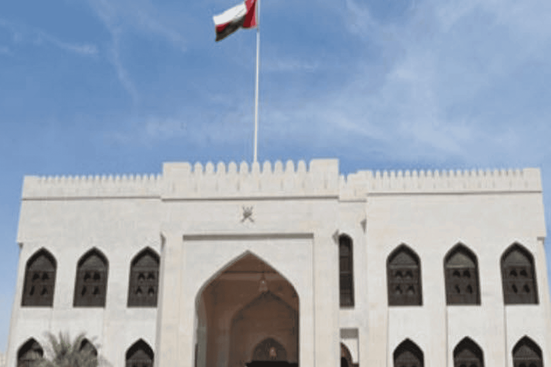 سلطنة عُمان تحذّر طلبتها watanserb.com