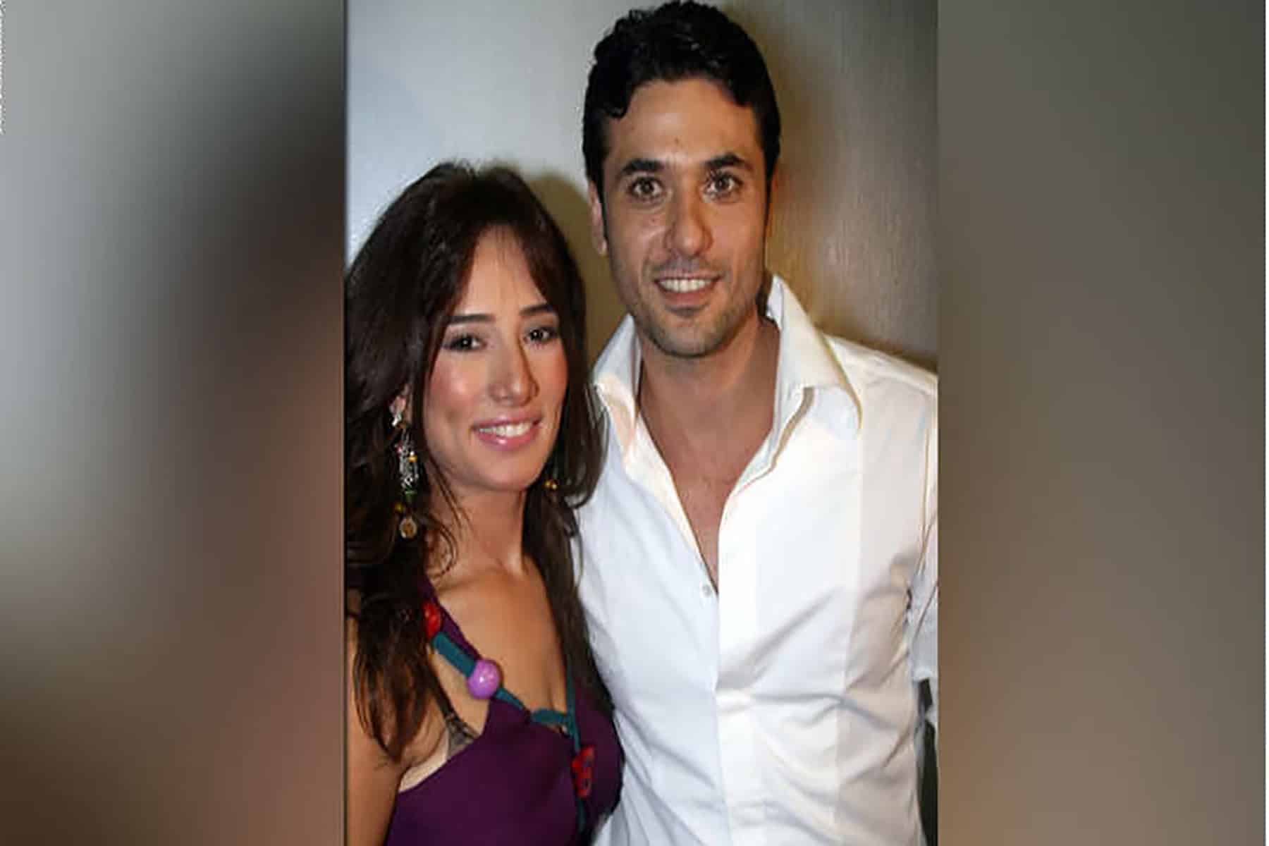 تبريء عز من أبوة watanserb.com