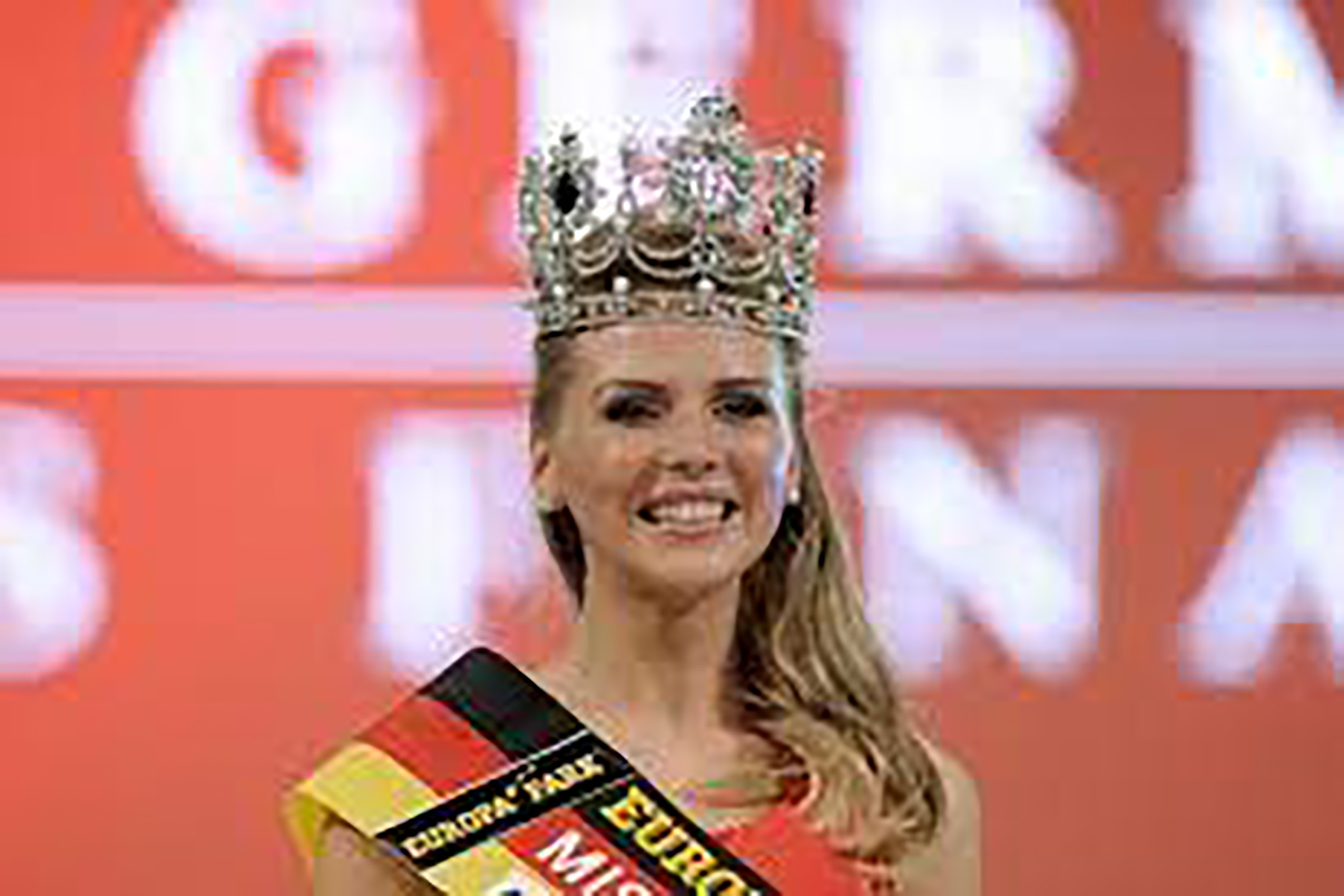 هوفمان ملكة جمال ألمانيا watanserb.com