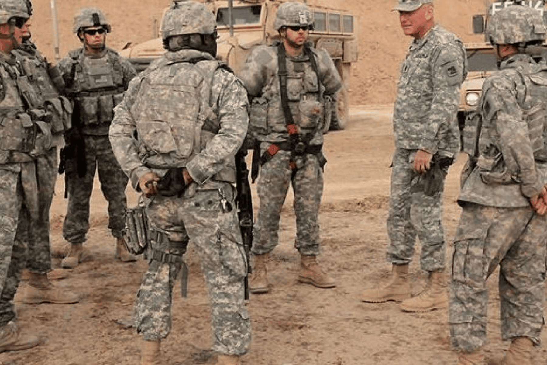 100 جندي واليمن watanserb.com