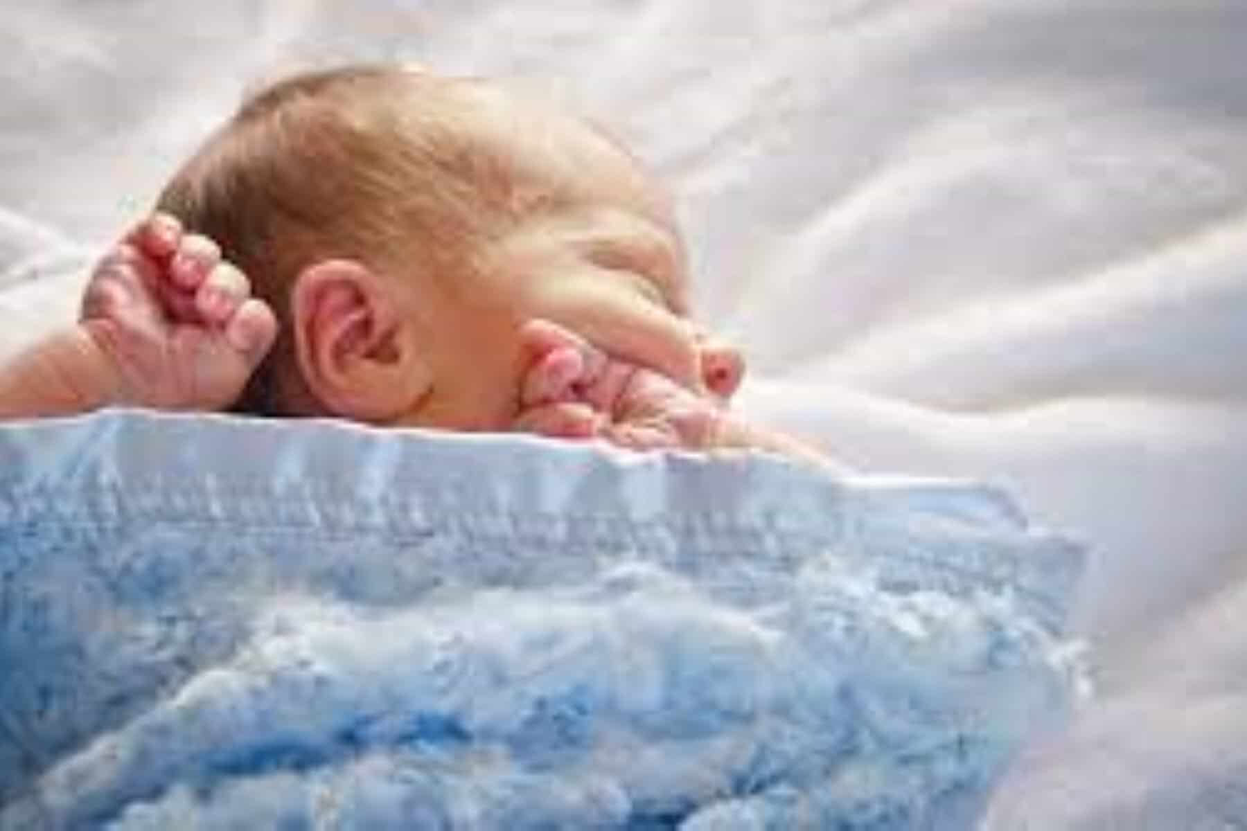 ولادة رضيع watanserb.com