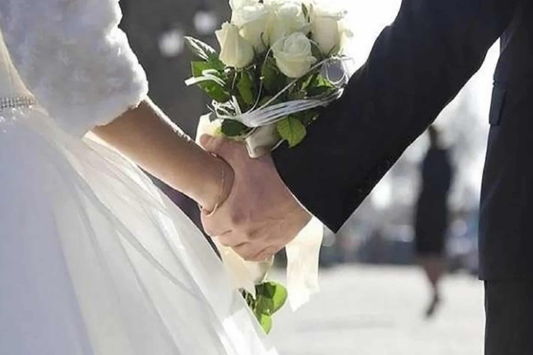 عروسان مزيّفان بشقة عروسين watanserb.com