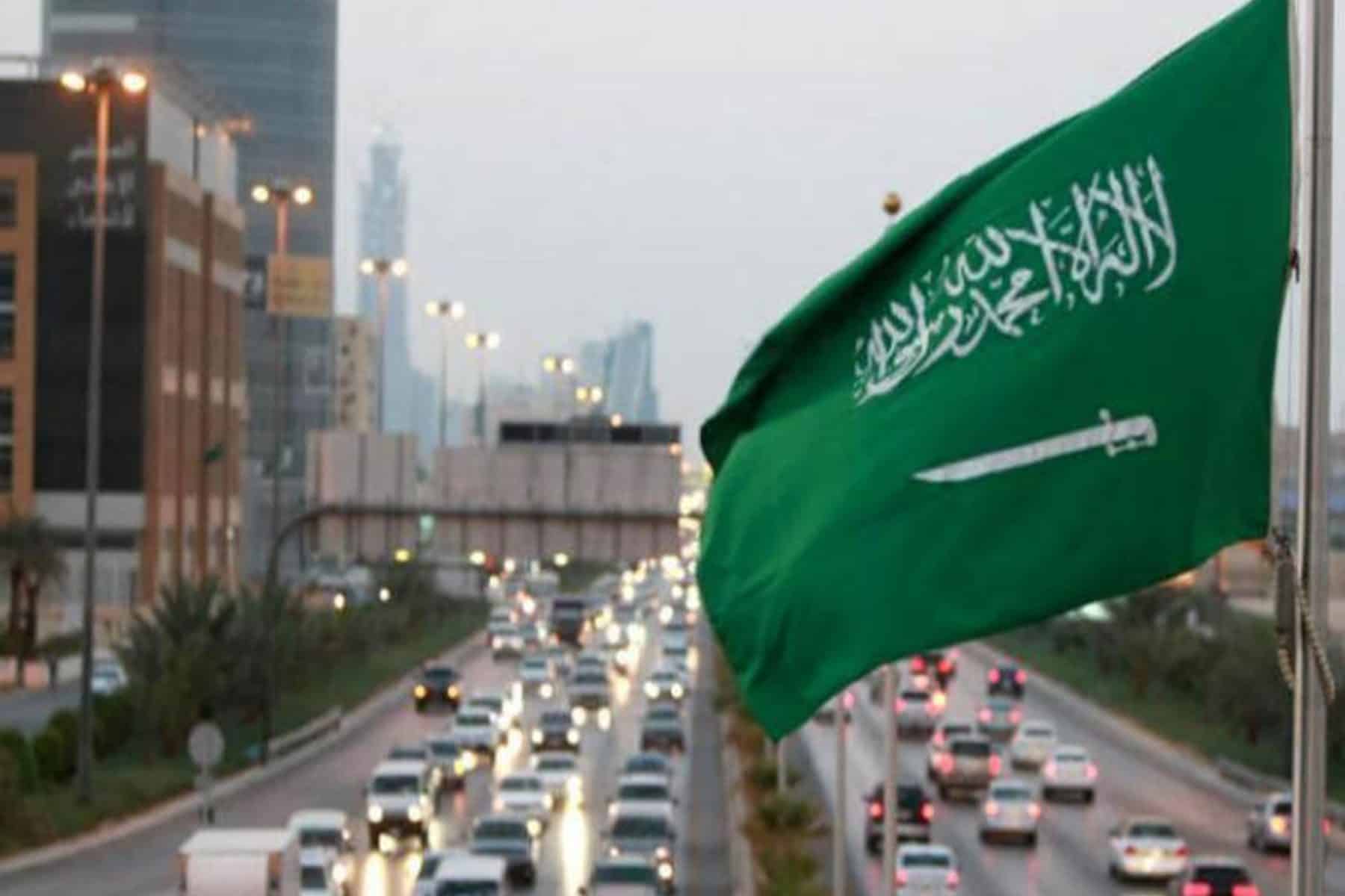 مسؤول توظيف يبتز سعودية watanserb.com