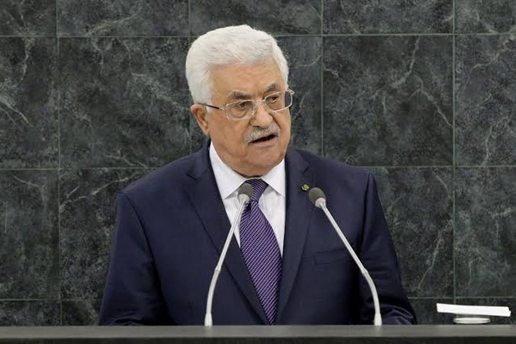 الرئيس الفلسطيني والاتفاقيات watanserb.com