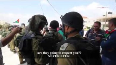 فلسطيني يقرّع جنوداً عرب في جيش الإحتلال