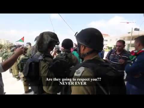 فلسطيني يقرّع جنوداً عرب في جيش الإحتلال