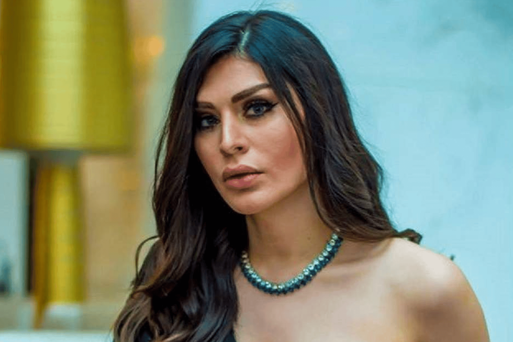 طرد ممثلة لبنانية من مصر watanserb.com