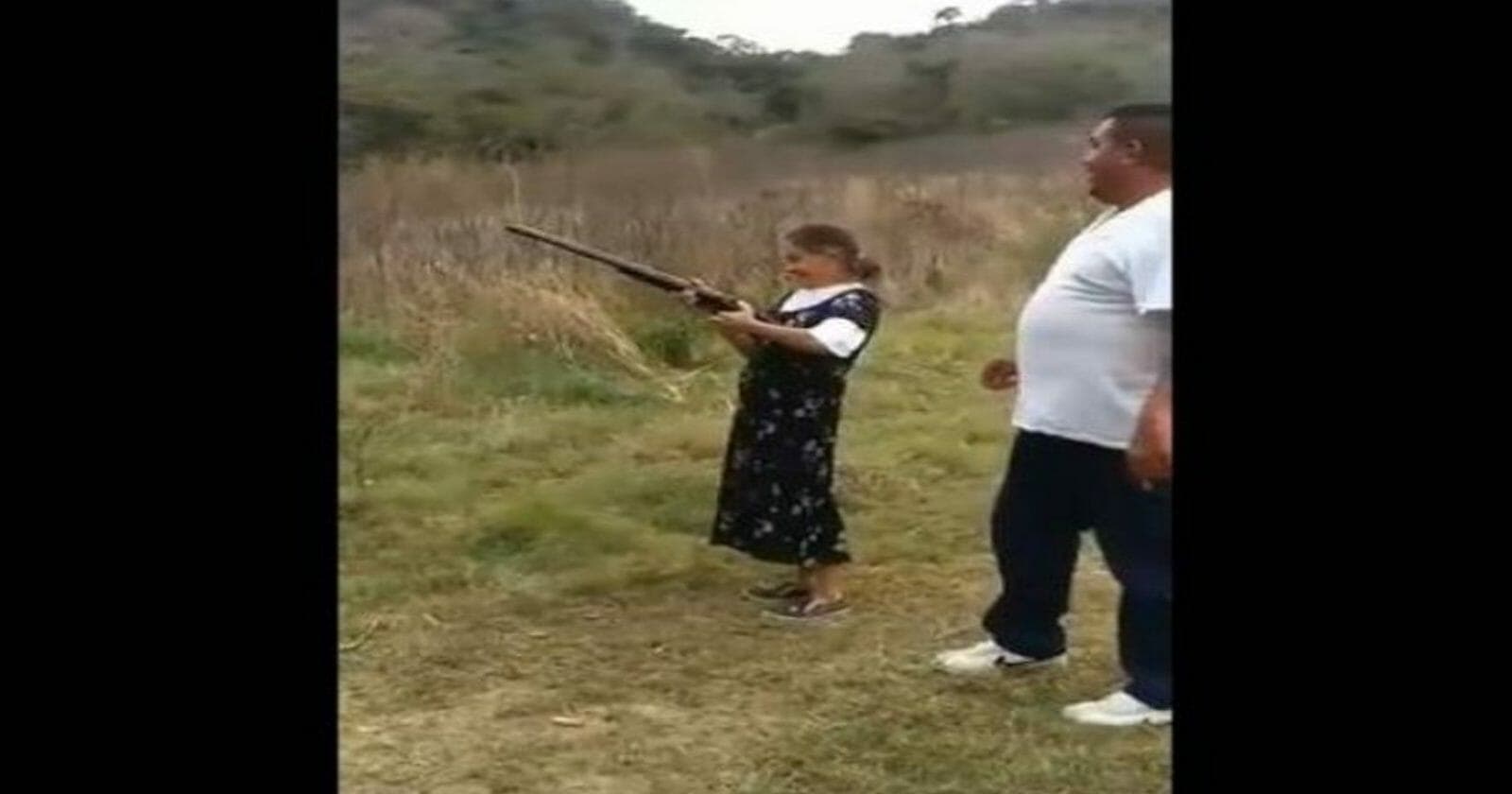 عجوز تتعلم إطلاق النيران watanserb.com