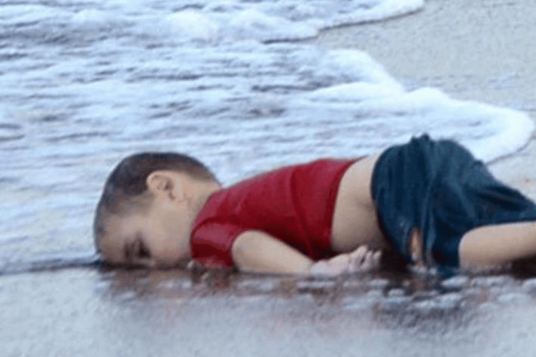 كنديان ألغيا زفافهما watanserb.com