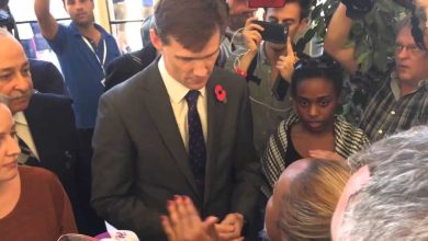 سفير بريطانيا يتلقى غضب رعايا دولته في شرم الشيخ