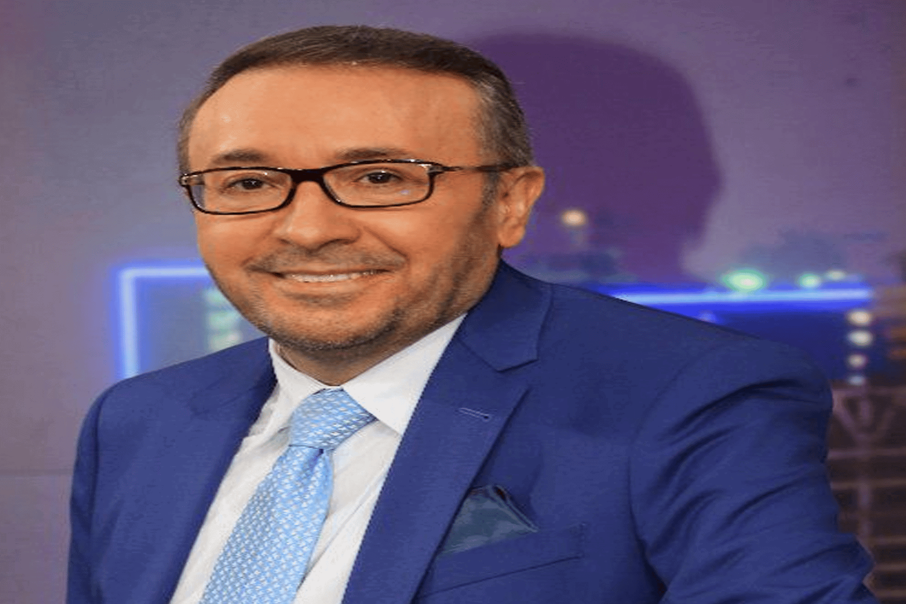 ناشط جزائري ضد النقاب watanserb.com