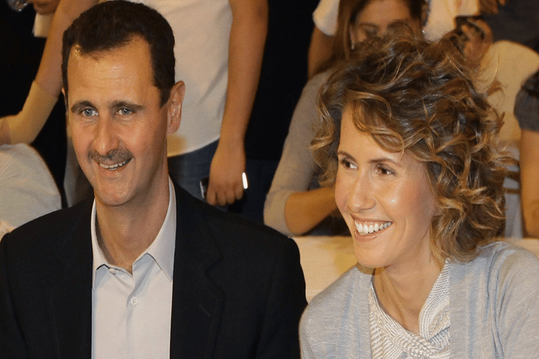 الأسد وعقيلته داخل كنيسة watanserb.com