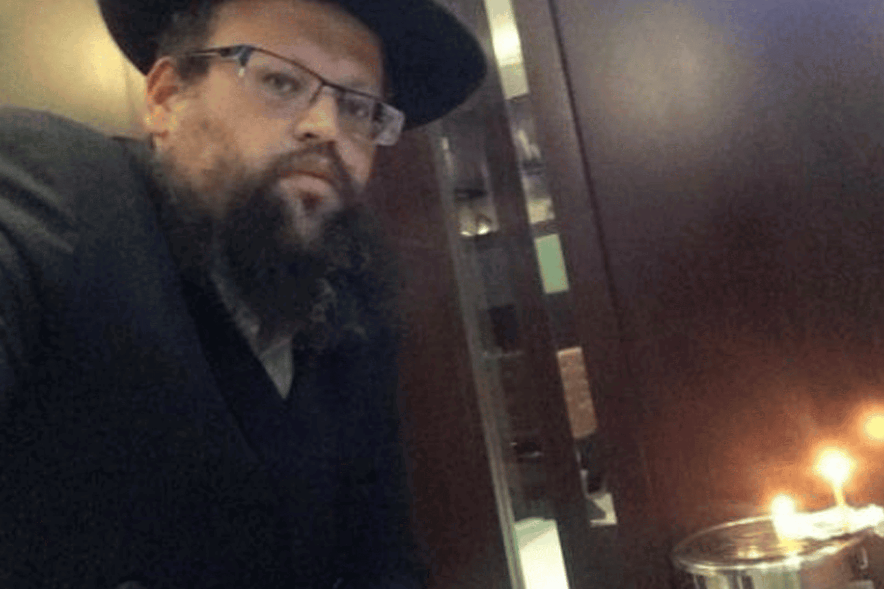 عيد الحانوكا في مطار أبوظبي watanserb.com