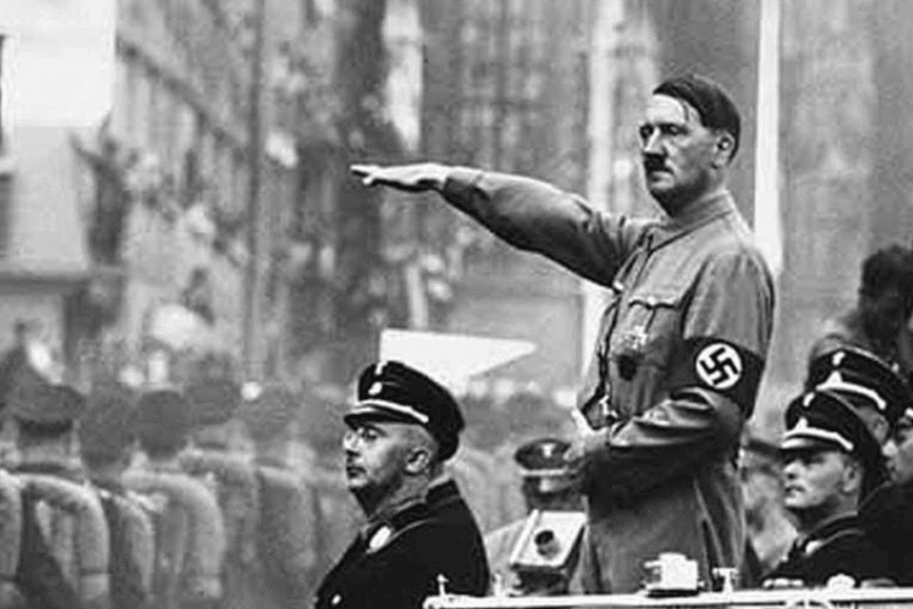 هتلر في تسجيل سري watanserb.com
