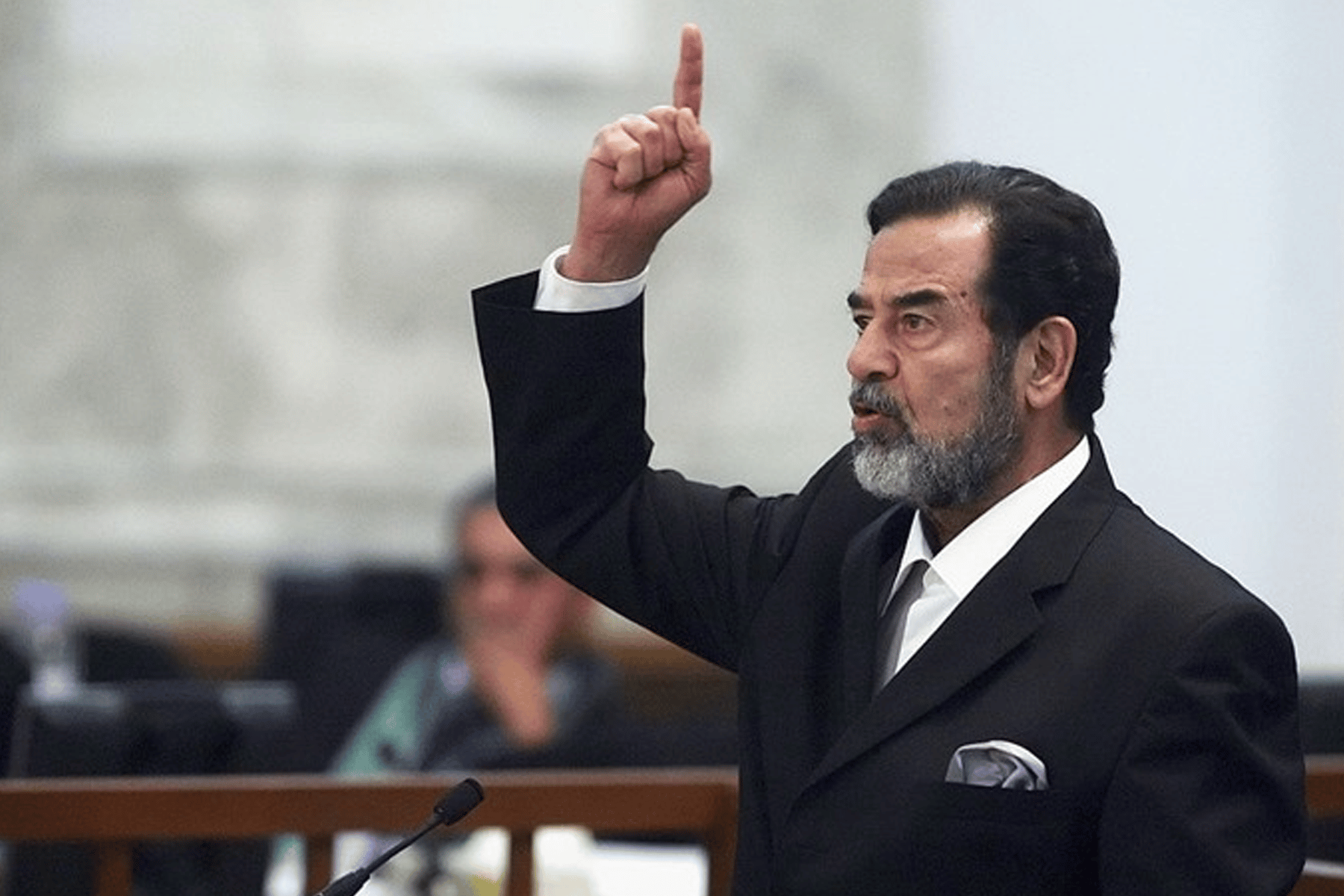 صدام حسين عام 2003 watanserb.com
