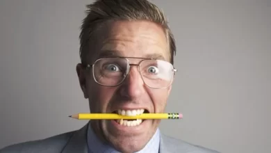 عضّ قلم الرصاص watanserb.com