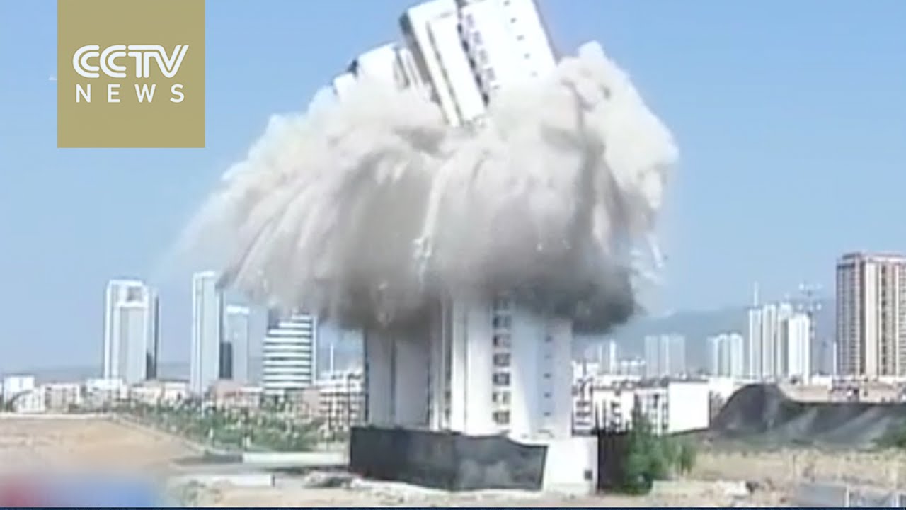 تدمير برج سكني وناطحة سحاب في الصين
