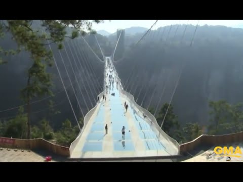 أطول وأعلى جسر زجاجي في العالم