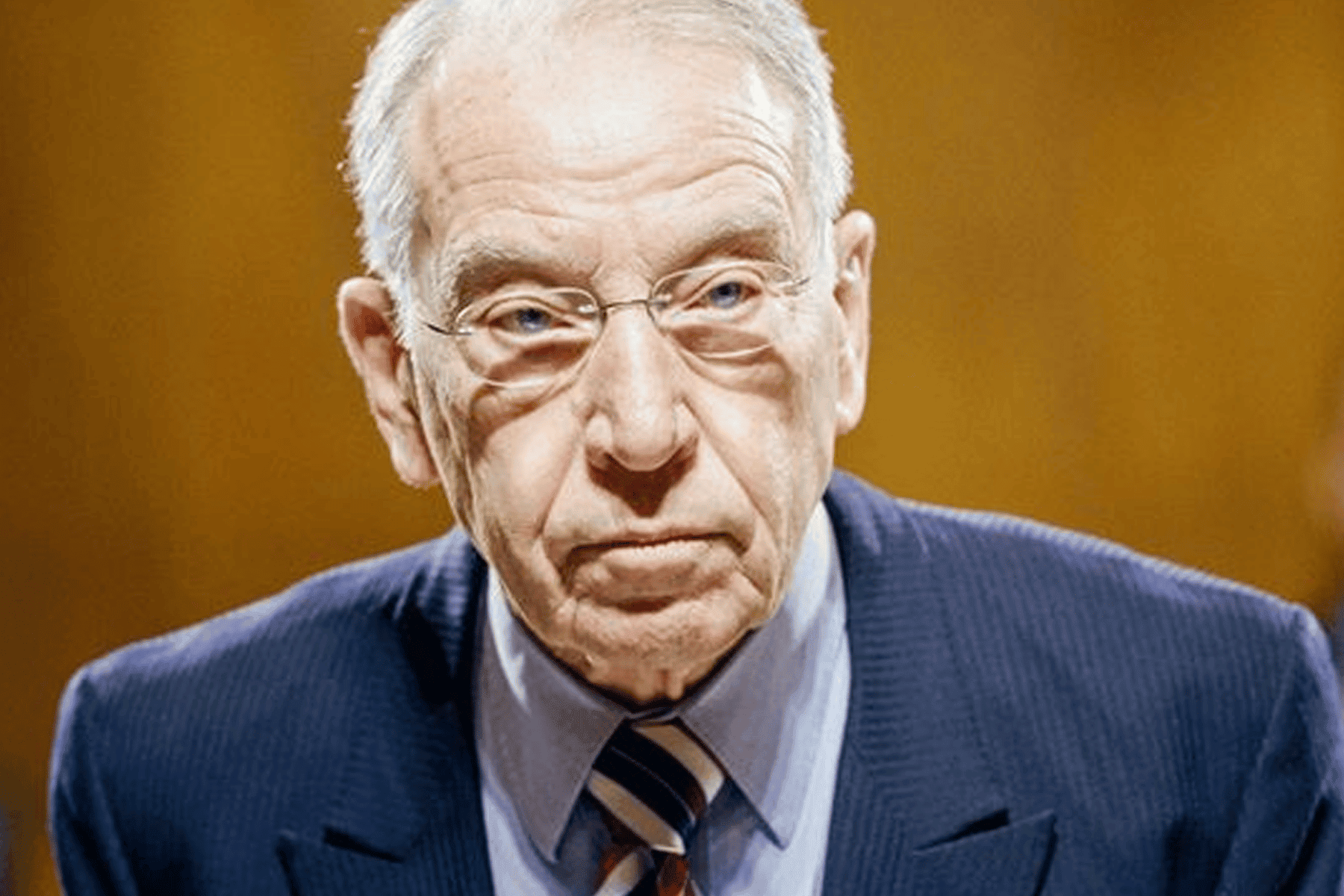 السيناتور الأمريكي تشاك غراسلي watanserb.com