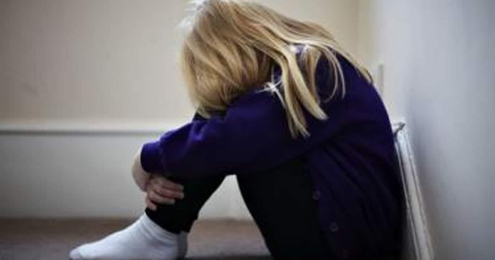 قس أمريكي اغتصب ابنته watanserb.com