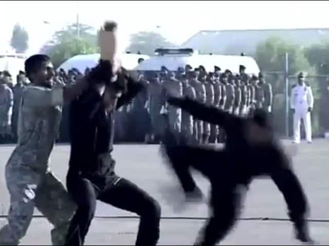 عرض عسكري إيراني يتحول إلى سخرية