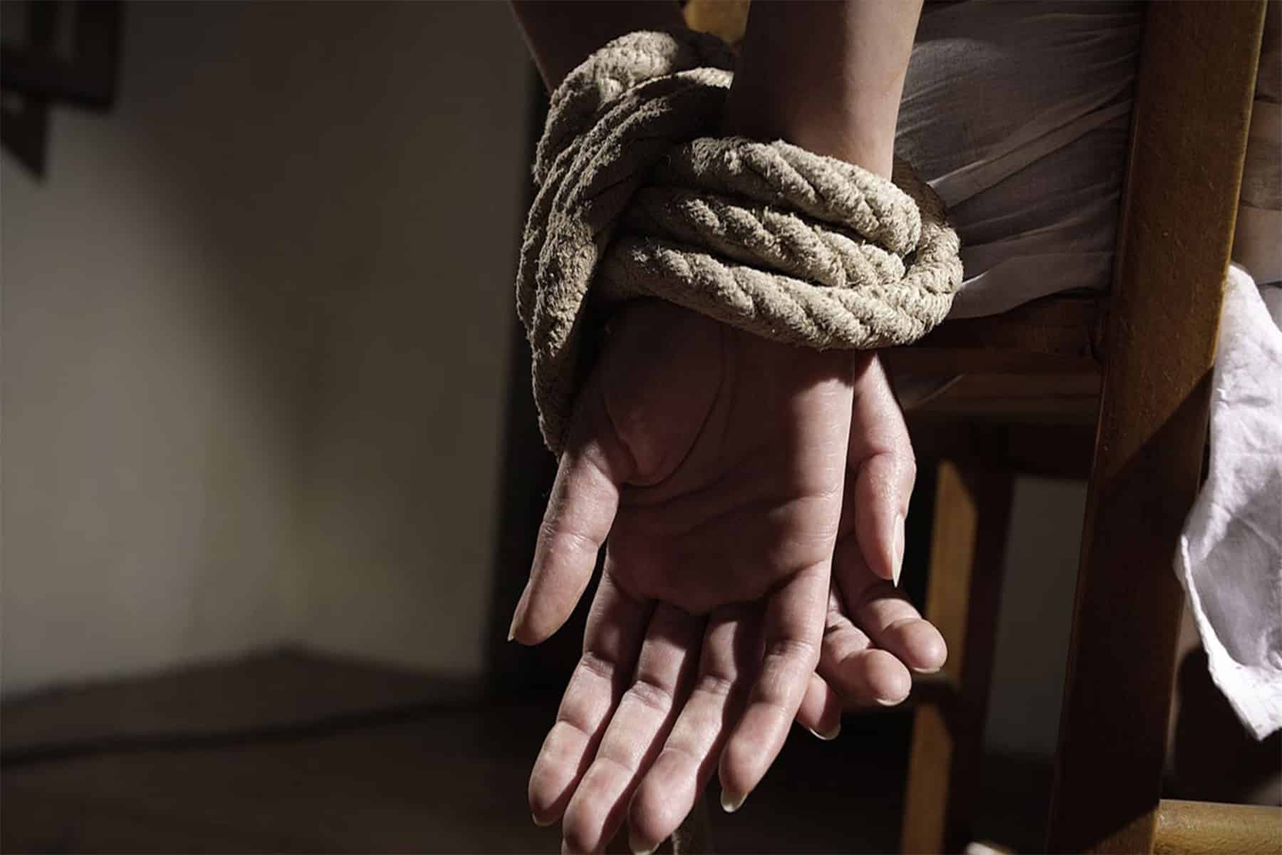 فتاة خطفت في الصحراء watanserb.com