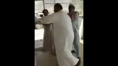 مشاجرة جماعية بالسكاكين داخل مسجد في السعودية