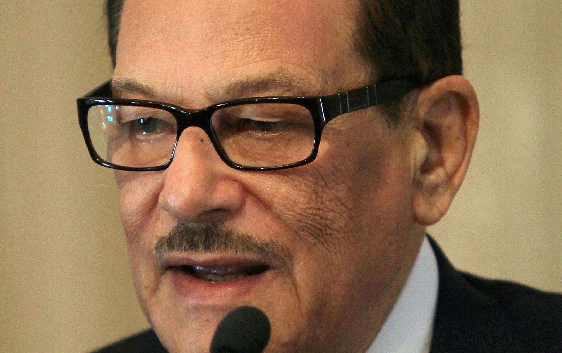 صفوت الشريف watanserb.com