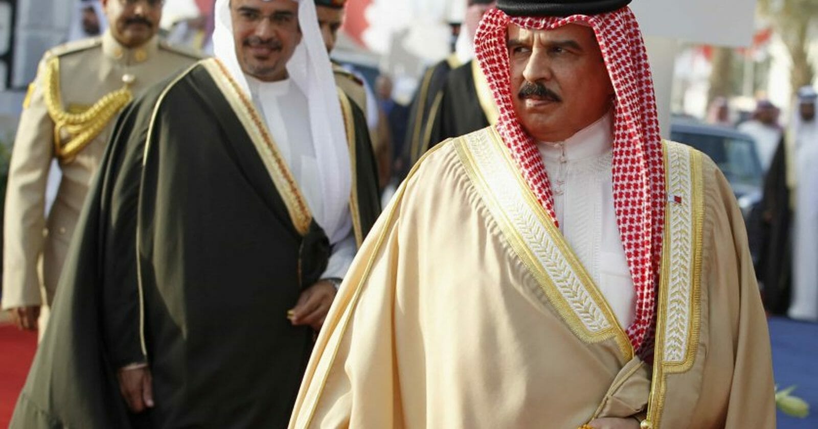 الشيخ القطري سعود آل ثاني لملك البحرين watanserb.com