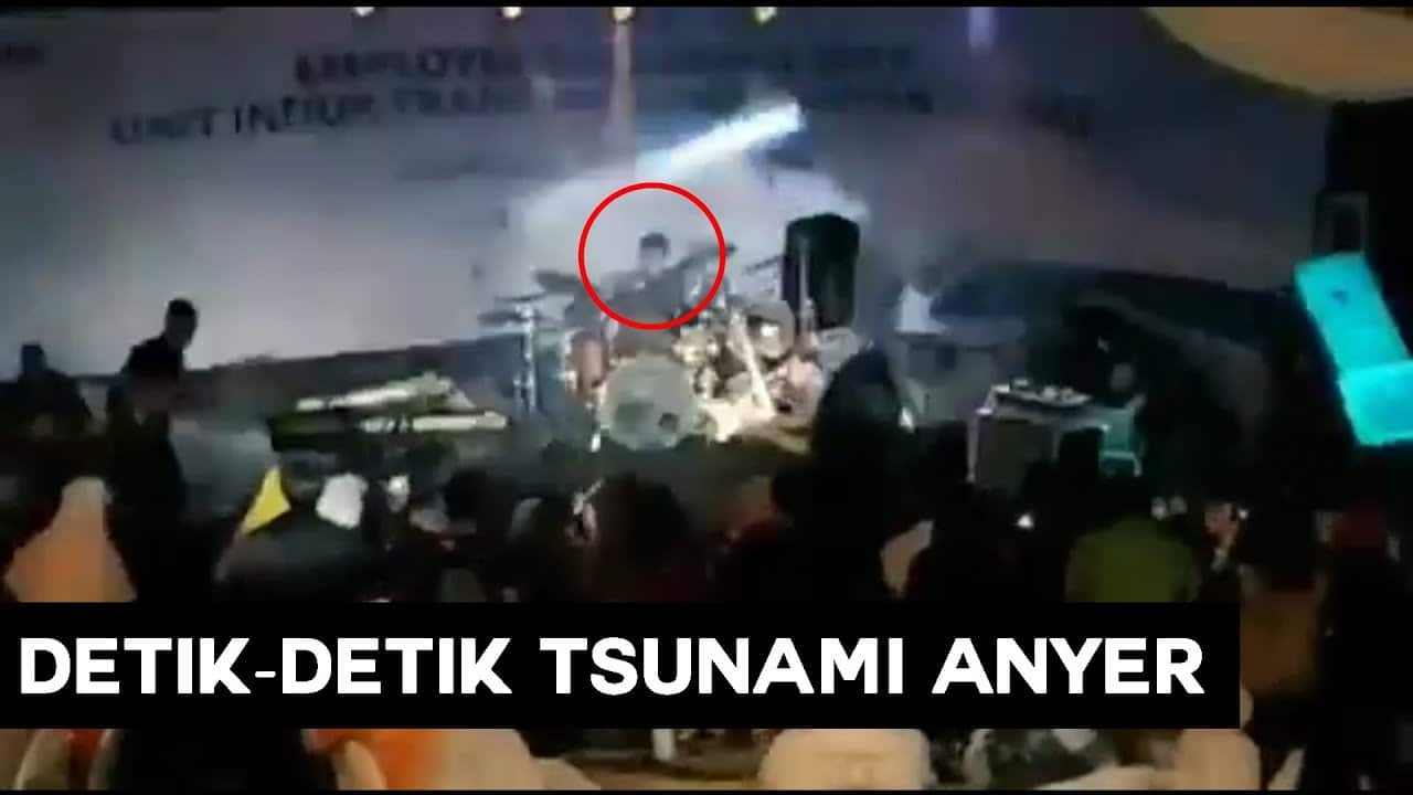 "تسونامي" إندونيسيا يبتلع حفلاً موسيقياً بالكامل watanserb.com
