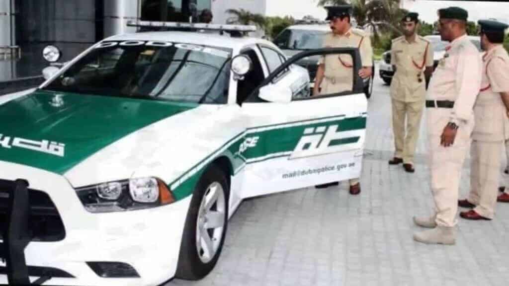 الشرطة الاماراتية watanserb.com