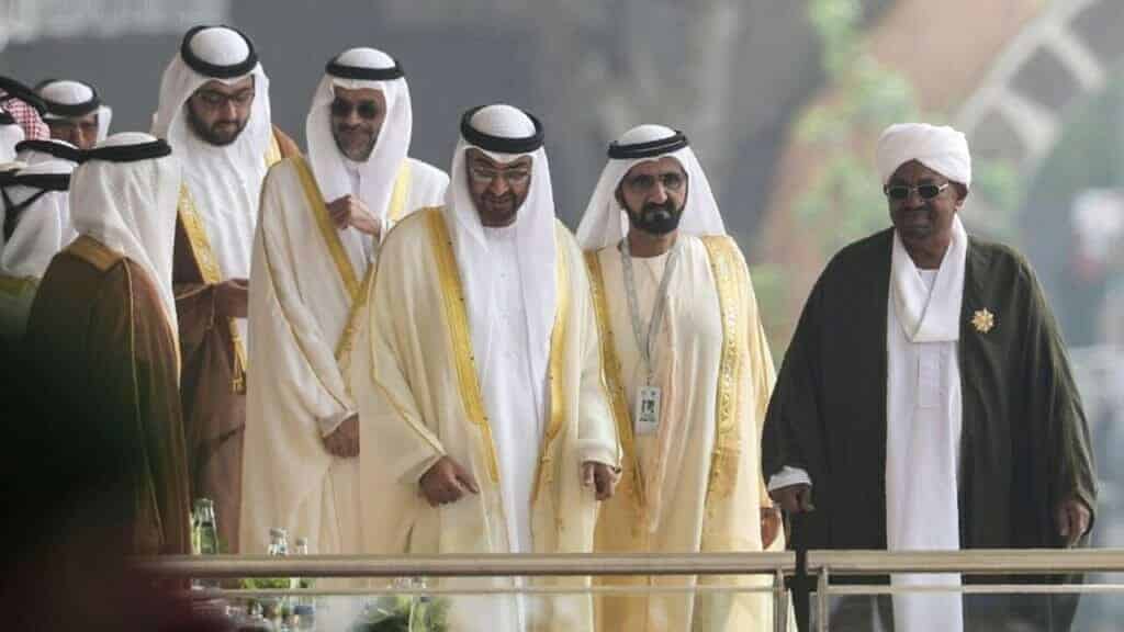 عمر البشير ومحمد بن زايد watanserb.com