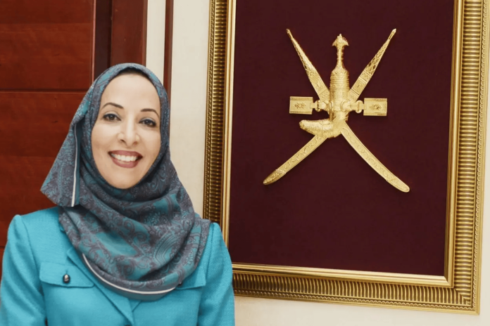 وزيرة التربية بسلطنة عمان watanserb.com