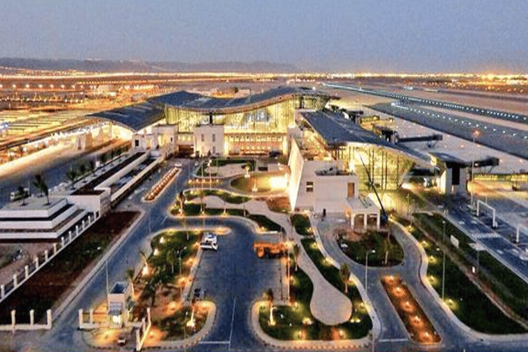 مطار صلالة بسلطنة عُمان watanserb.com