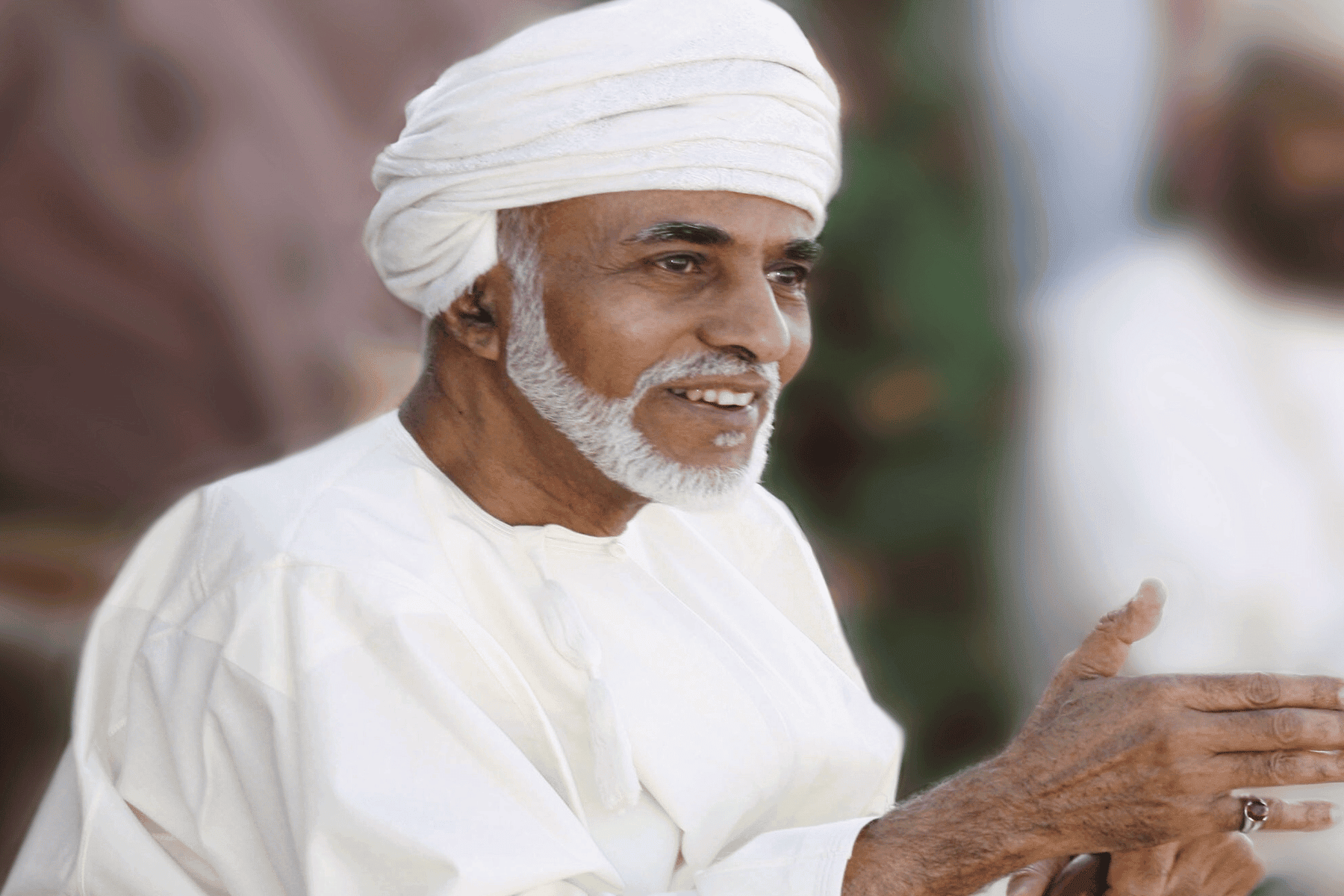 وصف السلطان قابوس بـ الدكتاتور watanserb.com