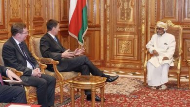 قابوس جيرمي هنت وزير الخارجية البريطاني watanserb.com