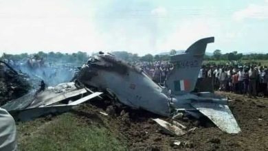 لحظة إسقاط مقاتلة باكستانية فوق كشمير watanserb.com