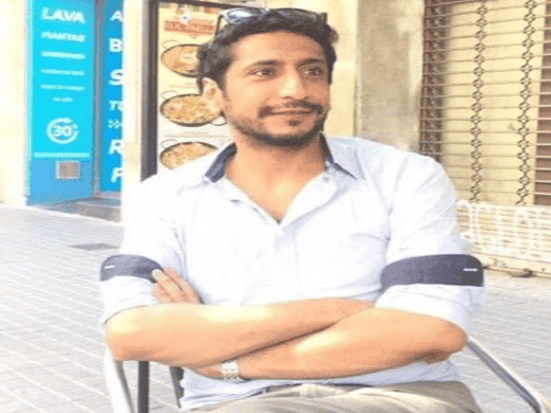 كاتب سعودي معارض watanserb.com