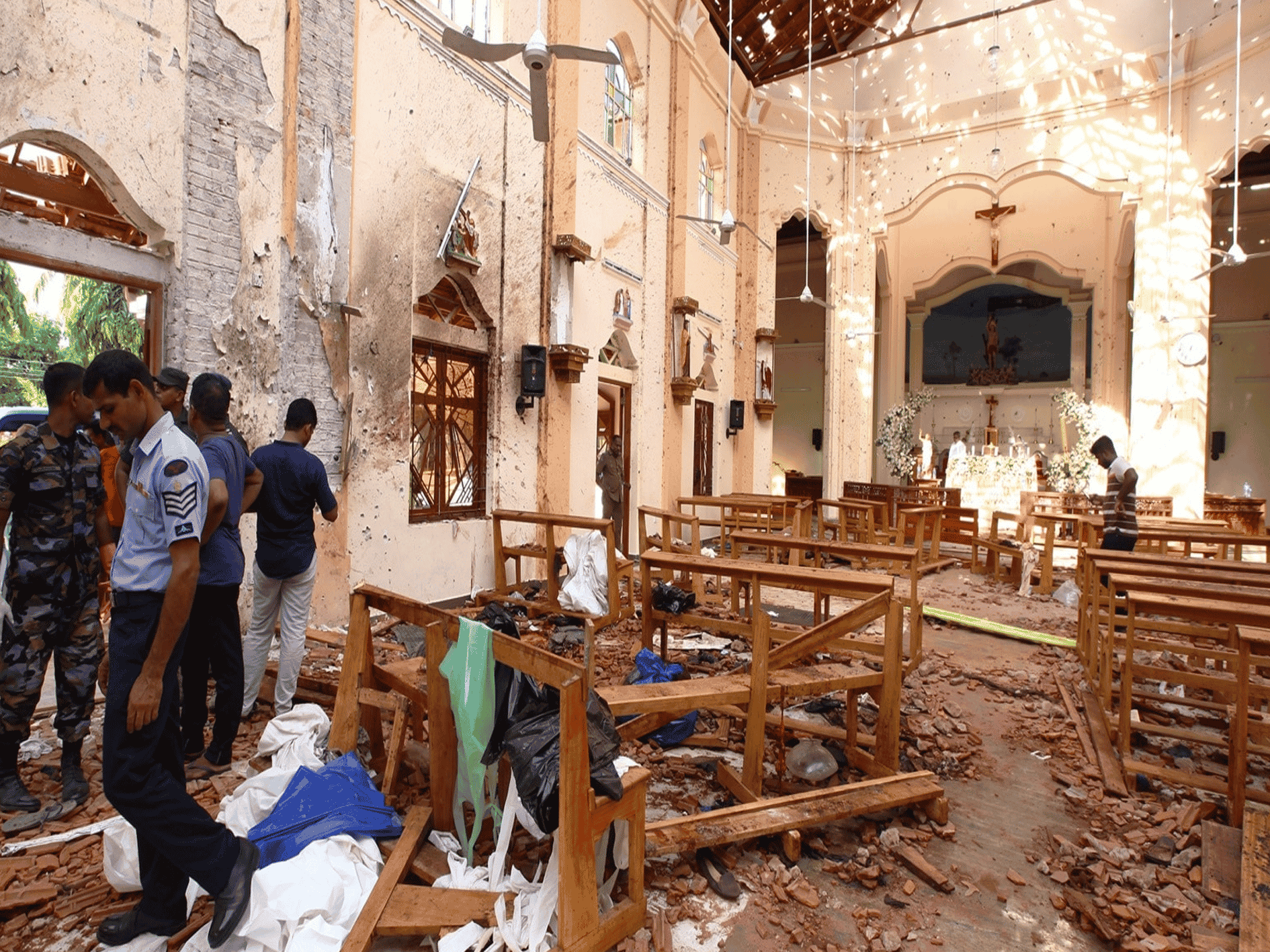 تفجير فندق بهجمات سريلانكا watanserb.com